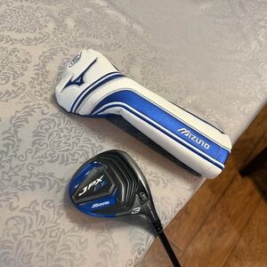 Mizuno JPX 3 Wood with Blue and Black Design